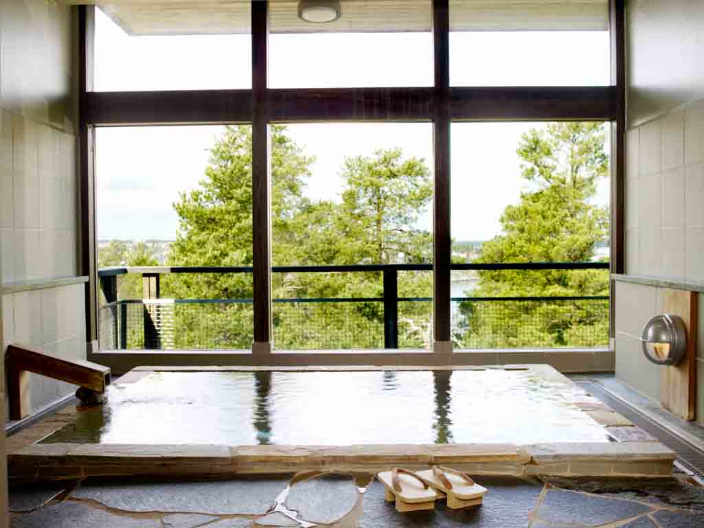 yasuragi_ryokan_bath